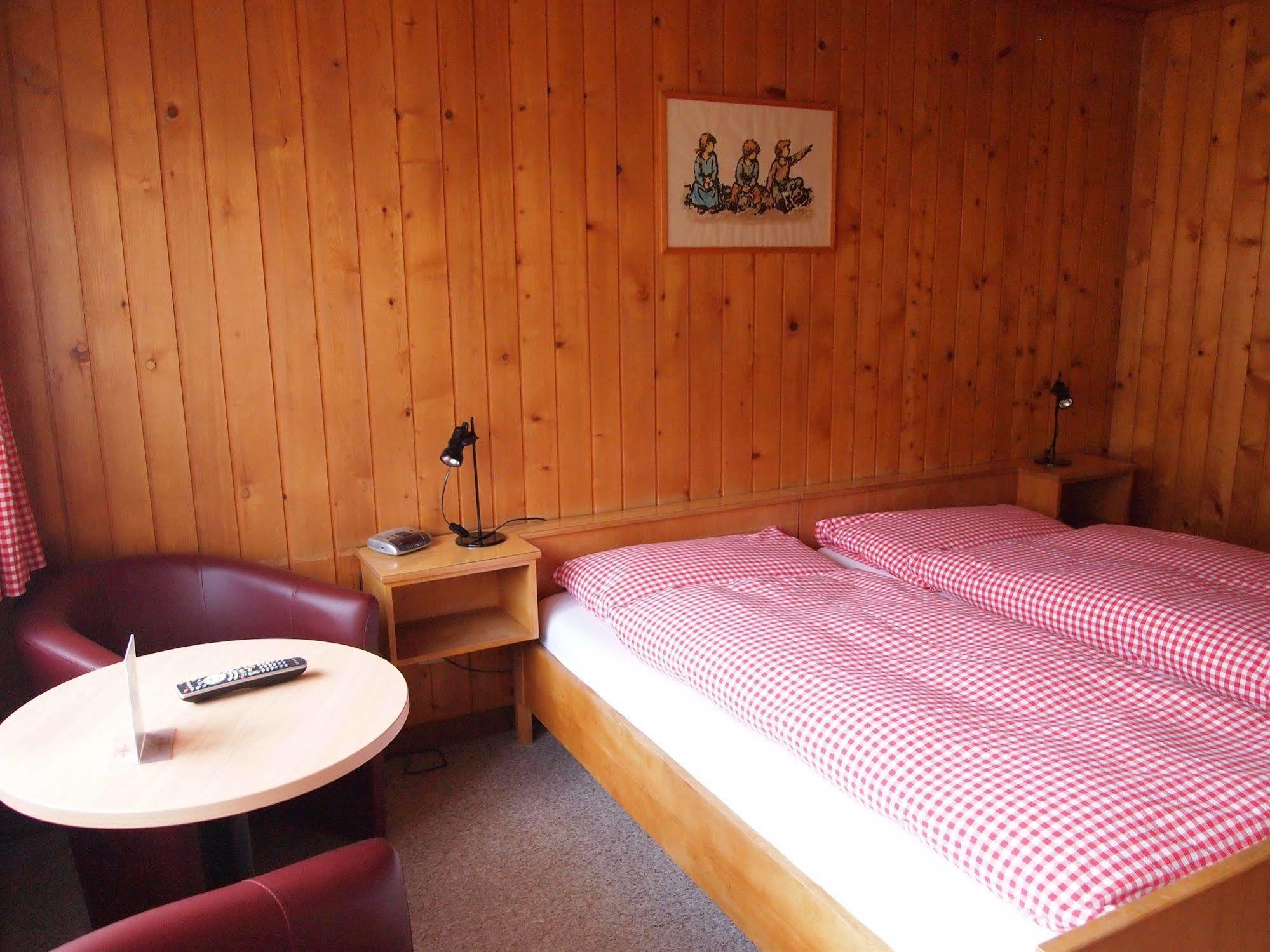 Hotel Simmental Boltigen Bagian luar foto