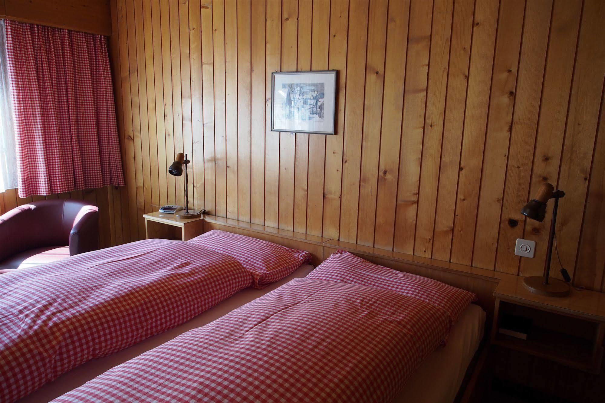 Hotel Simmental Boltigen Bagian luar foto