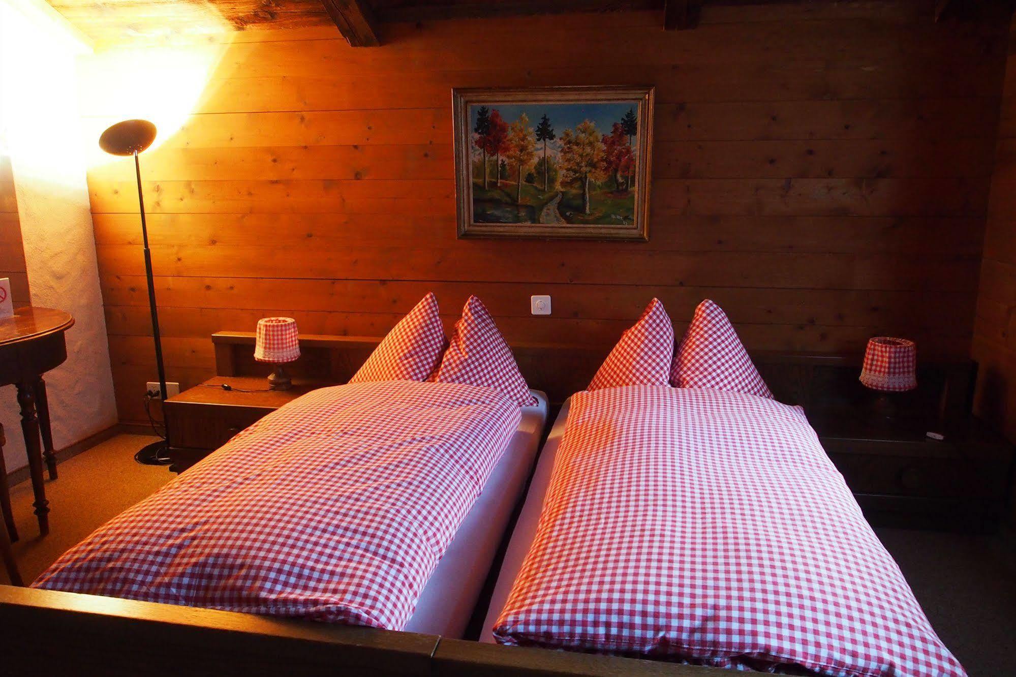 Hotel Simmental Boltigen Bagian luar foto