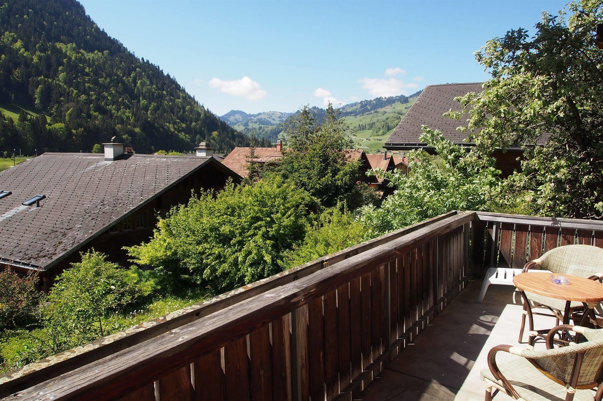 Hotel Simmental Boltigen Bagian luar foto